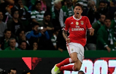 VIDEO: Xem tân binh MU lừa bóng, sút phạt tuyệt đỉnh