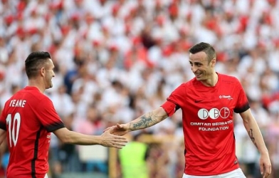 Highlights: Berbatov United Stars 3-3 Figo All Stars