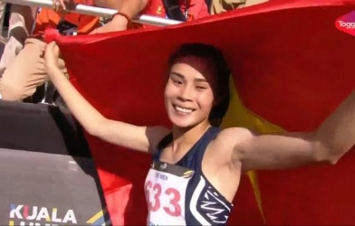 VIDEO: Vũ Thị Mến giành HCV nhảy xa 3 bước nữ, lập KLQG