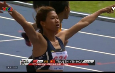 VIDEO: Trần Thị Yến Hoa bất ngờ giành HCV chạy 100m rào nữ