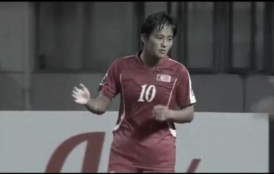 VIDEO: Skill ném biên cực ảo của cầu thủ nữ Triều Tiên