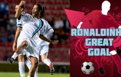 VIDEO: Ronaldinho lốp bóng ghi bàn từ 40m, kiến tạo cực đỉnh