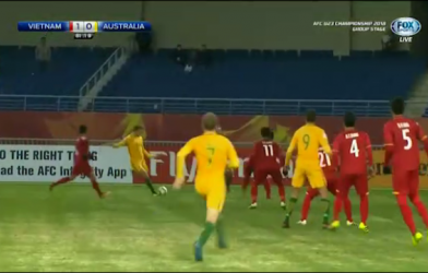 VIDEO: Những cơ hội ghi bàn gây thót tim của U23 Australia