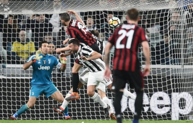 Highlights: Juventus 3-1 AC Milan (Vòng 30 Serie A)