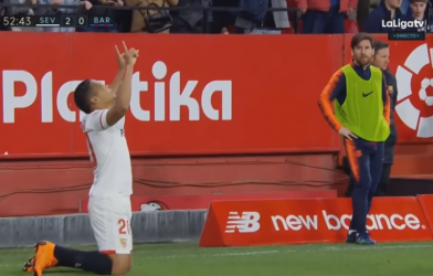 VIDEO: Màn ăn mừng 'chọc giận' Messi và cái kết