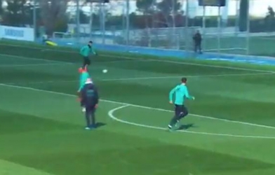 VIDEO: Ronaldo phô diễn siêu phẩm rabona trước trận gặp Juve