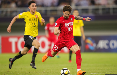 VIDEO: Pato solo ghi bàn đẳng cấp ở vòng 10 Chinese Super League