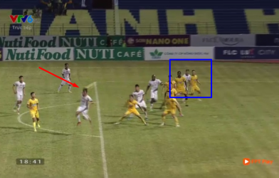 VIDEO: Pha bóng khiến Đà Nẵng nổi giận kiện trọng tài vòng 13 V-League