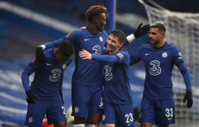 Abraham chói sáng, Chelsea dễ dàng đi tiếp