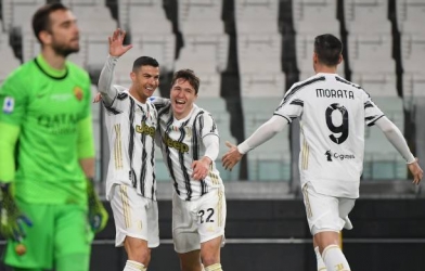 'Cụ ông' Ronaldo nổ súng, Juve dễ dàng vượt qua Roma