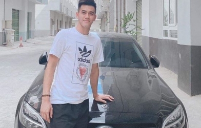 Tiền đạo Tiến Linh tự sắm Mercedes-Benz tiền tỷ ở tuổi 23