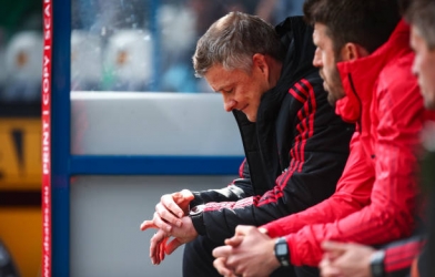 Không được dự Champions League, MU mất những gì? 