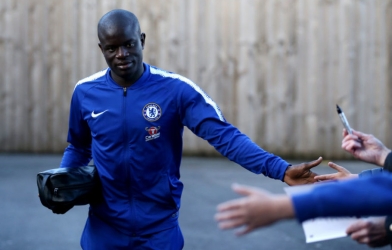 Trả giá cho top 3, Chelsea mất Kante tại mặt trận Europa League