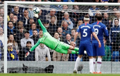 VIDEO: Pha cứu thua của Kepa đẹp nhất vòng 37 Ngoại hạng Anh