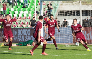 Ông chủ người Việt tại CLB châu Âu đập tan tin đồn bê bối 