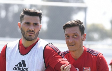 Trước vụ Kolasinac - Ozil, sao Juventus từng đấm 'vỡ mặt' kẻ cướp 