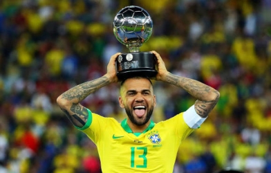 Dani Alves đã xác định bến đỗ mới 