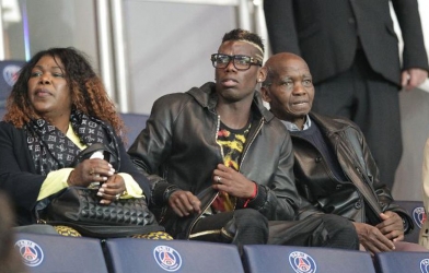 Pogba lần đầu để lộ hình ảnh con trai khiến người hâm mộ thích thú 