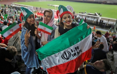 FIFA đích thân đến Iran sau bê bối nữ CĐV tự thiêu