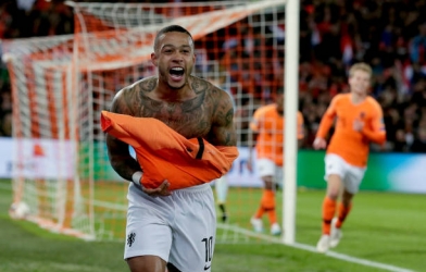 Ngược dòng thần kì, Hà Lan 'bắt' Đức sẻ chia ngôi đầu