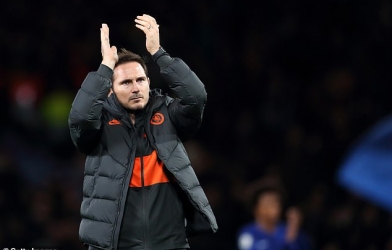 Vượt Klopp, Lampard có danh hiệu đầu tiên tại Ngoại hạng Anh