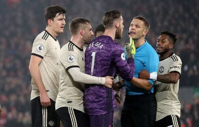 MU chính thức nhận trừng phạt sau trận thua Liverpool