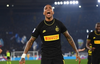 VIDEO: Trước Young, cầu thủ Anh cuối cùng lập công cho Inter là ai? 