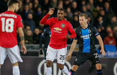 HY HỮU: Đồng đội đi vắng, tân binh MU bị đuổi khỏi sân tập