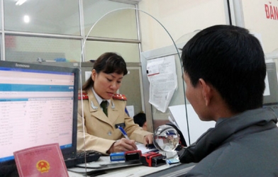 Chú ý: Từ 01/01/2017 người dân phải tự đi tìm chủ cũ nếu muốn sang tên đổi chủ xe máy