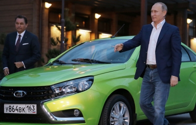 Xe Nga không cứu được 'giấc mơ xe hơi' của người Việt