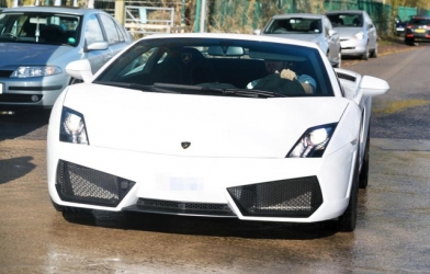 Vô địch League Cup, sao MU một bước lên đời xe đắt gấp 10