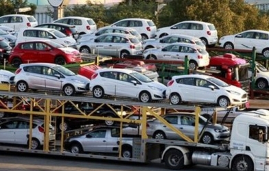 Xe nhập giảm trăm triệu đồng, ô tô ngoại đổ về Việt Nam