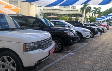 Ô tô cũ về đâu khi giá xe mới giảm cả trăm triệu đồng/chiếc?