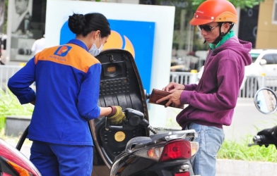 Xăng lại giảm giá nhỏ giọt lần thứ 3 liên tiếp