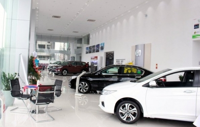 Ô tô giảm giá tận đáy, sang 2018 sẽ còn xuống tận đâu ?