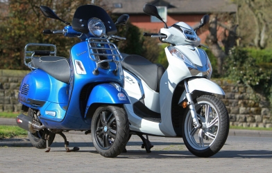 Liệu Vespa GTS 300 có 'cửa' nào khi đấu với Honda SH300i?
