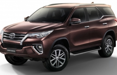 Lộ diện Toyota Fortuner 2018, thêm bản 2.4V 4WD