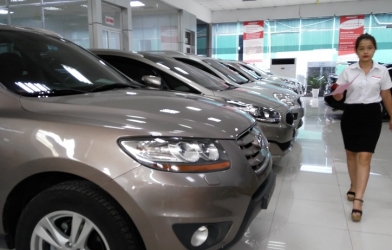 Tăng thuế VAT lên 12%: Toàn dân ảnh hưởng, từ xăng đến xe