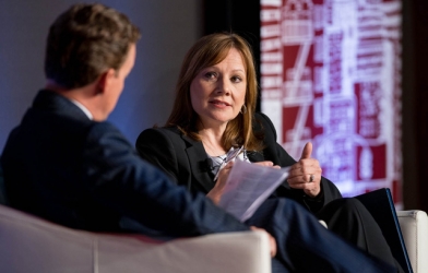 Giám đốc của GM chấm dứt vai trò cố vấn cho Donald Trump