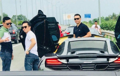 Cường Đôla cùng dàn siêu xe trăm tỷ 'đại náo' Sài Gòn