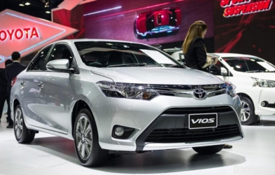Toyota Vios giảm xuống dưới 500 triệu: Các đại lý gây sốt