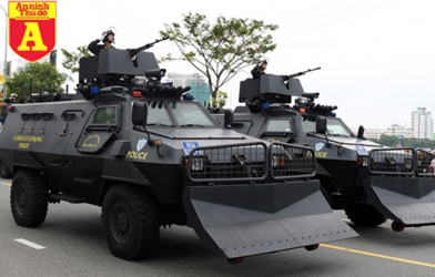 'Voi thép' S-5 hiện đại của Cảnh sát cơ động