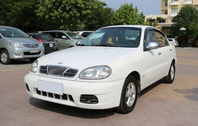 Ô tô cũ giá siêu rẻ tại Việt Nam: Dễ rước họa vào thân