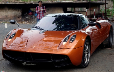 Không làm được biển số, Minh Nhựa rao bán Pagani Huayra