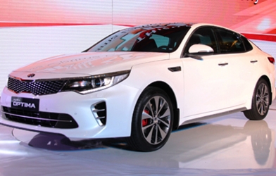 Ô tô Kia giảm 80 triệu, hàng tồn 'down' giá cuối năm
