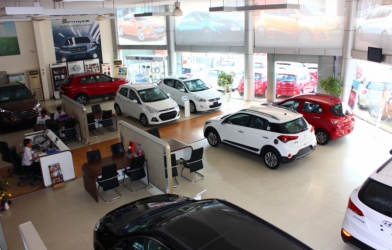 Không giao xe đúng hẹn hợp đồng, đại lý có phải bồi thường ?