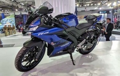 Yamaha YZF-R15 2018 sắp tới đại lý, giá từ 44,2 triệu đồng
