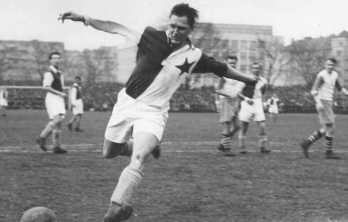 Josef Bican: Tay săn bàn vĩ đại bị lãng quên trong dòng lịch sử