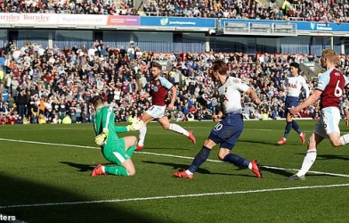 Kane ghi bàn, Tottenham vẫn phải nhận thất bại trước Burnley