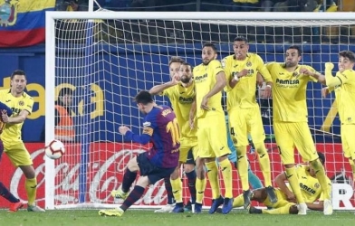 VIDEO: Ngả mũ trước siêu phẩm đá phạt đẳng cấp của Messi